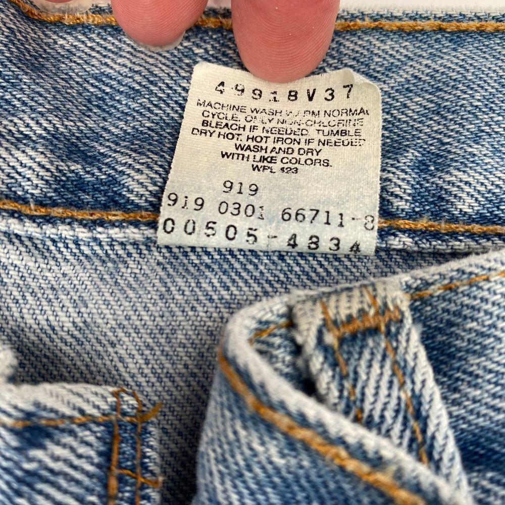 Vintage Levi's 505 Jeans Regular Fit Straight Leg 34x36 - Date Code 3/2001 - Y2K - Picture 5 of 12